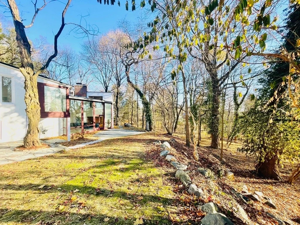Photo of 115 Juniper Rd