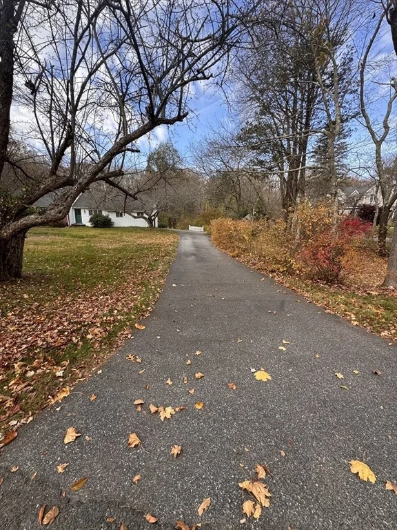 Photo of 14 Meadowbrook Rd