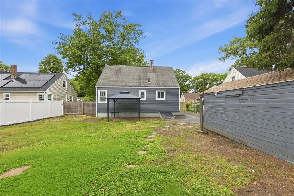 Photo of 111 Breckwood Blvd