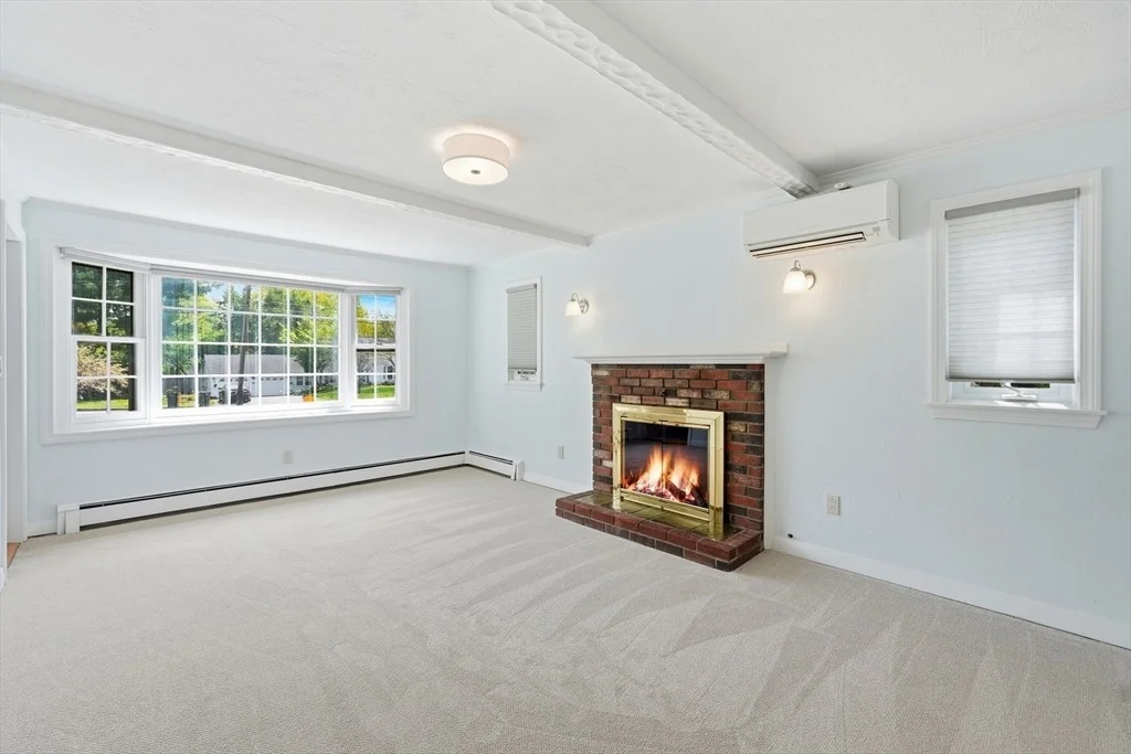 Photo of 14 Lomas Dr