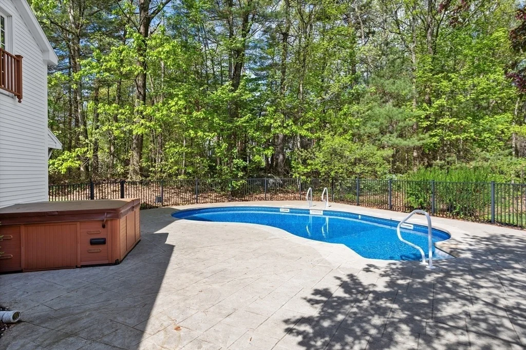 Photo of 825 Brockelman Rd