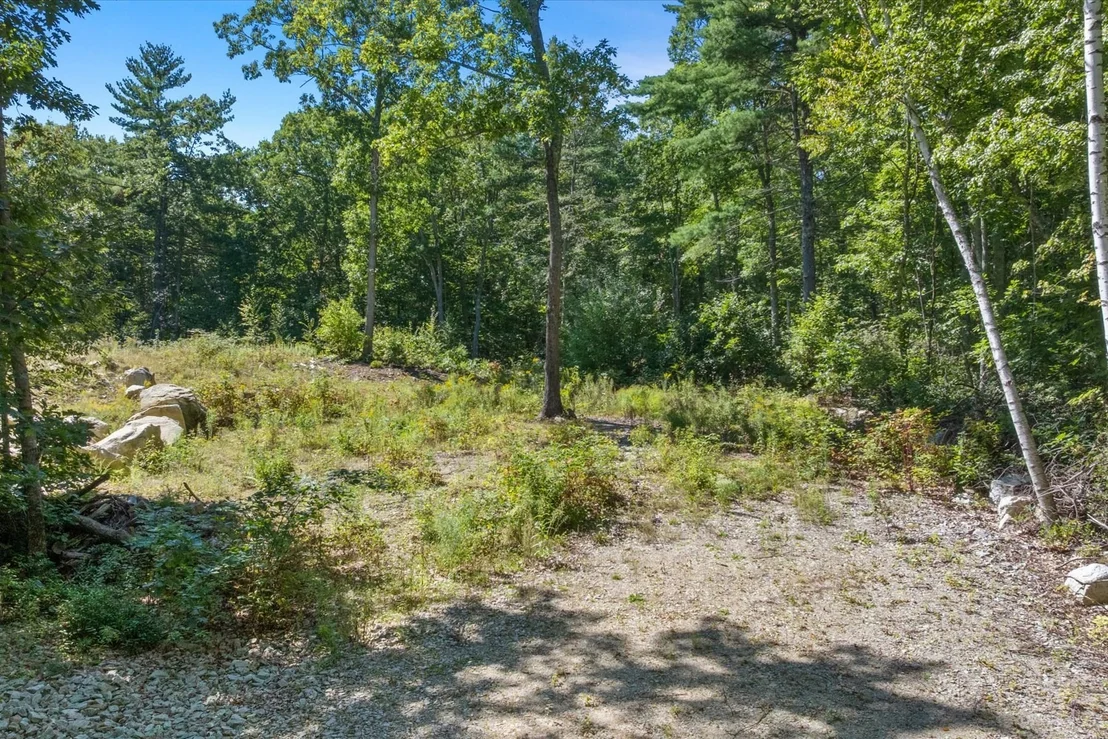 Photo of 39 Chickering Rd
