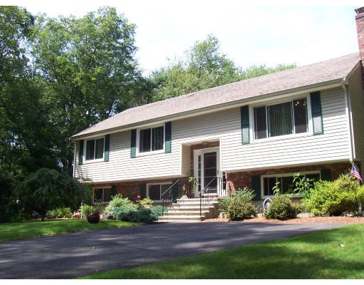 Photo of 4 Rustic Dr