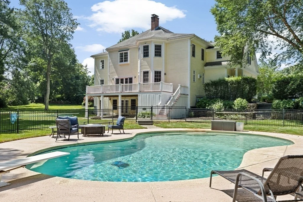 Photo of 76 Clapp Rd