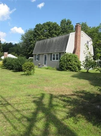Photo of 960 Westhampton Rd