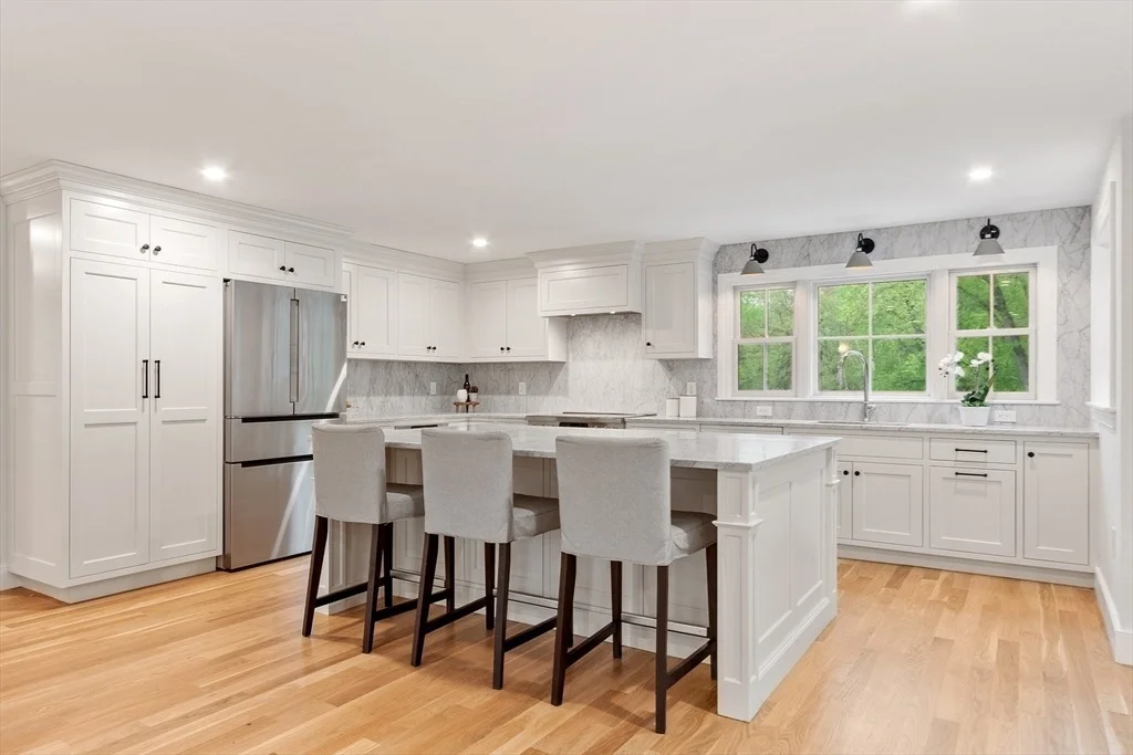Photo of 127 Lee Dr