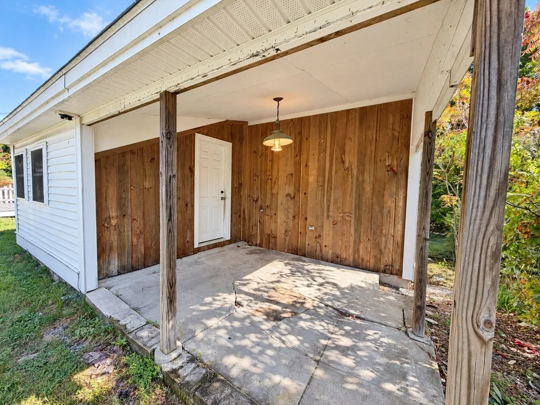 Photo of 137 Damon Rd