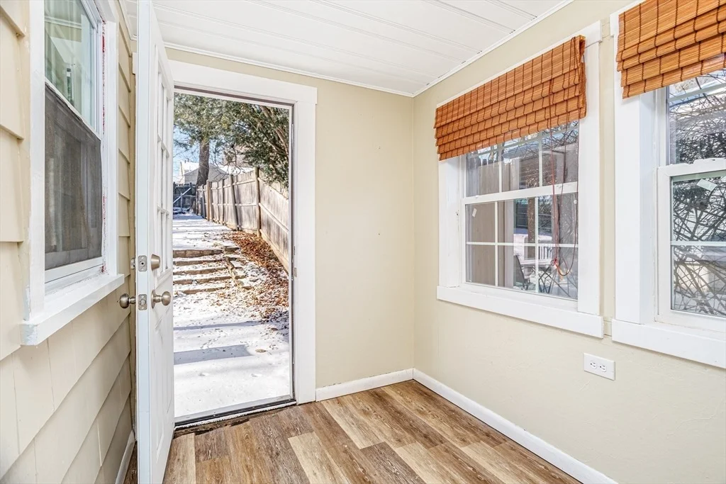 Photo of 23 Tiverton Parkway