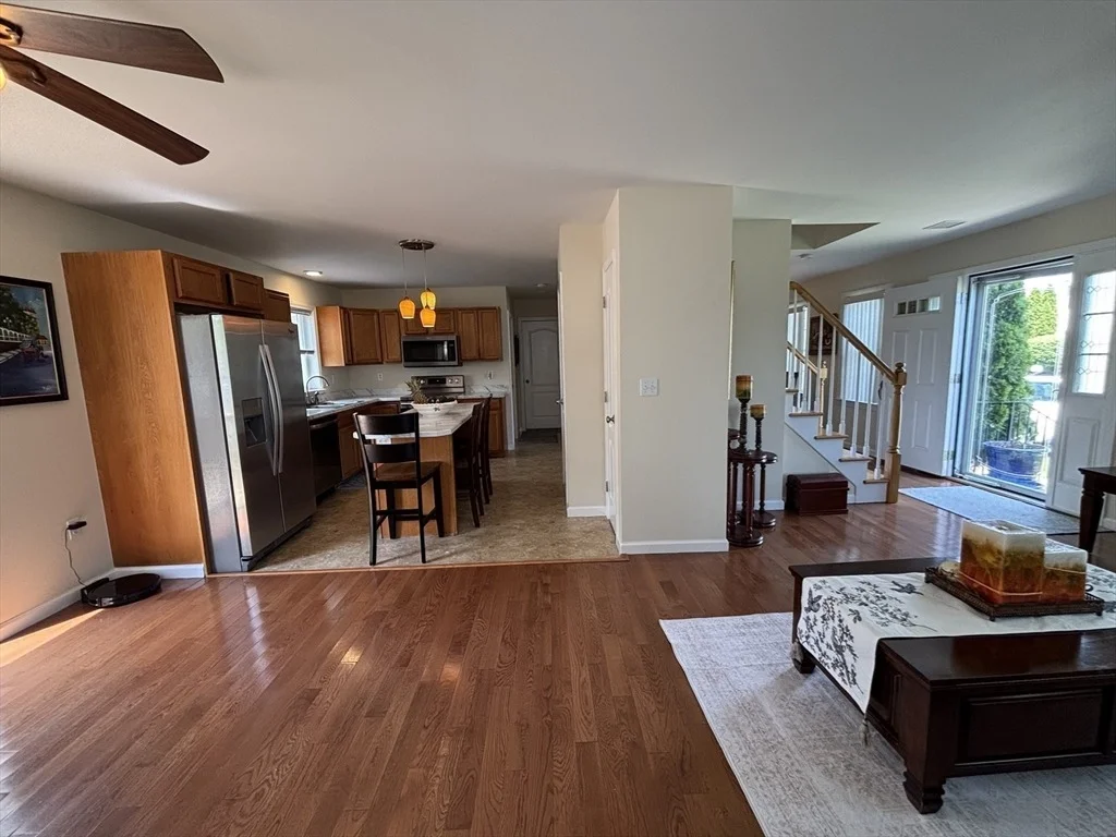 Photo of 266 Christopher Dr