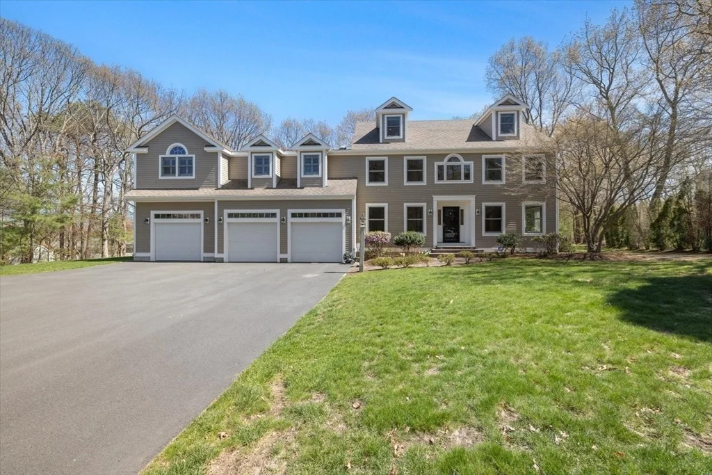 Photo of 10 Fatima Dr