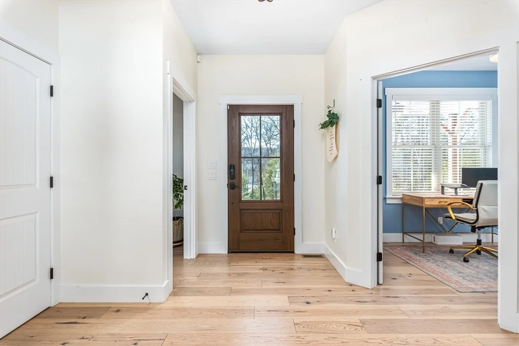 Photo of 102 Bogan Rd
