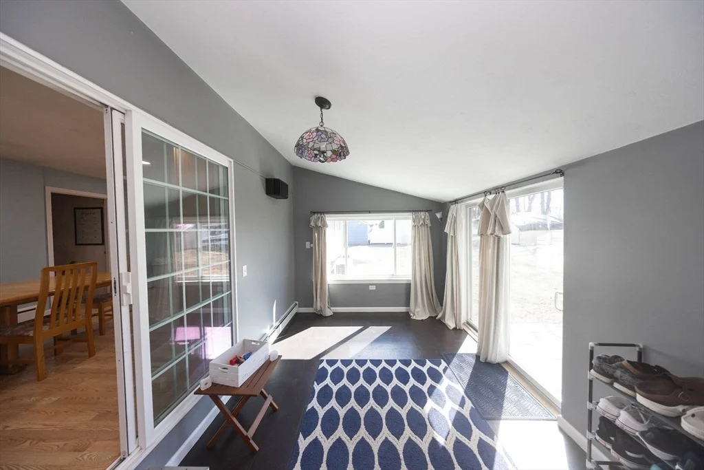 Photo of 33 Mount View Dr