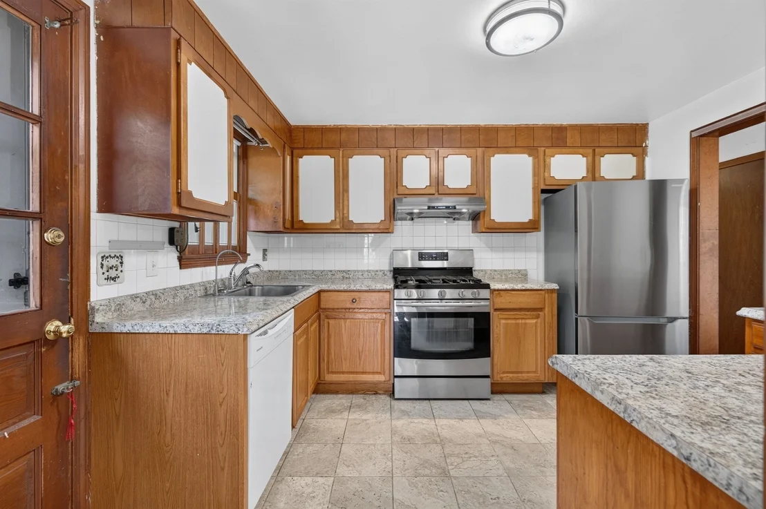 Photo of 24 Grapevine Ave