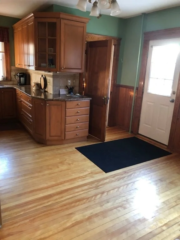 Photo of 250 May St