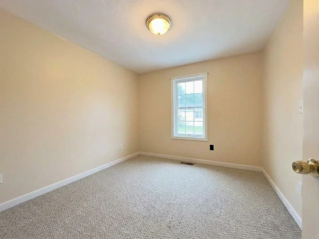 Photo of 75 Moreland Green Dr