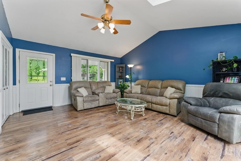 Photo of 237 Bay Road
