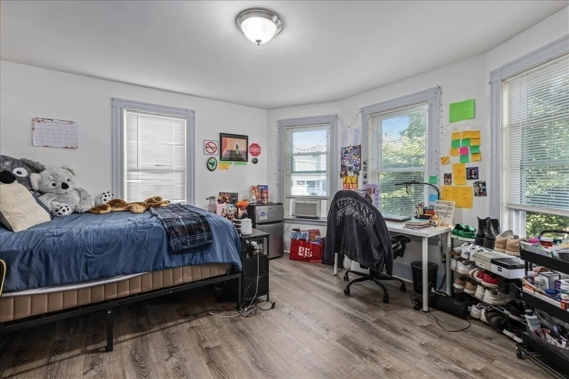 Photo of 33 Ninth Ave