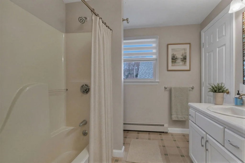 Photo of 8 Park Cir