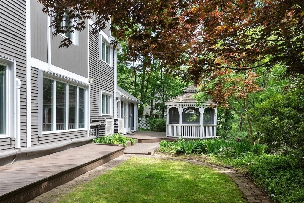Photo of 11 Juniper Ridge Rd
