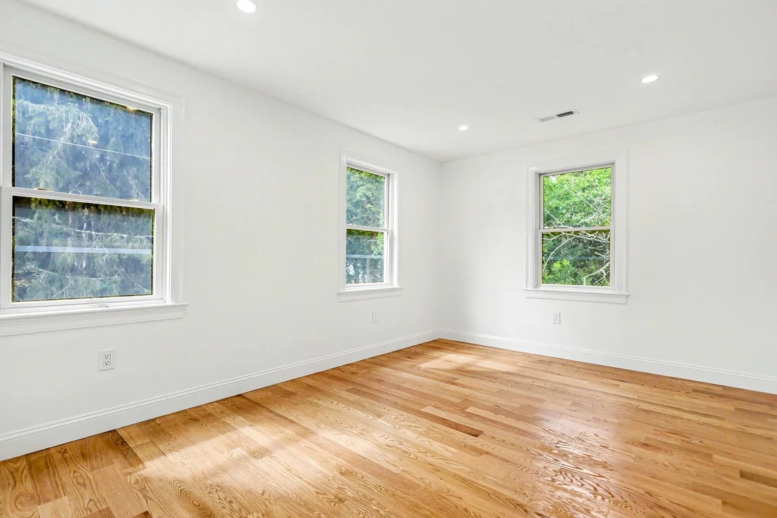 Photo of 7B Lakeshore Dr