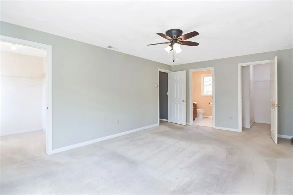 Photo of 34 Laura Ln