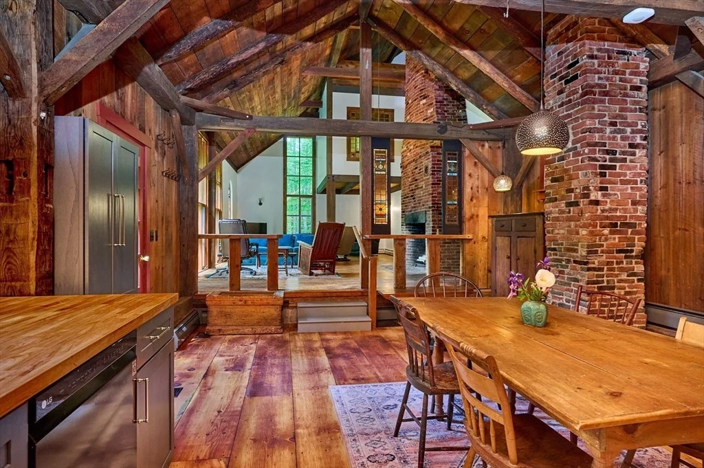 Photo of 102 Chestnut Hill Loop