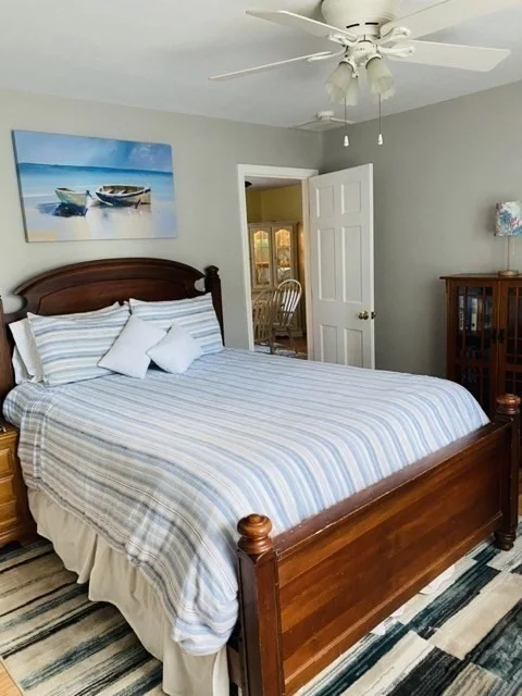 Photo of 42 Colonial Rd