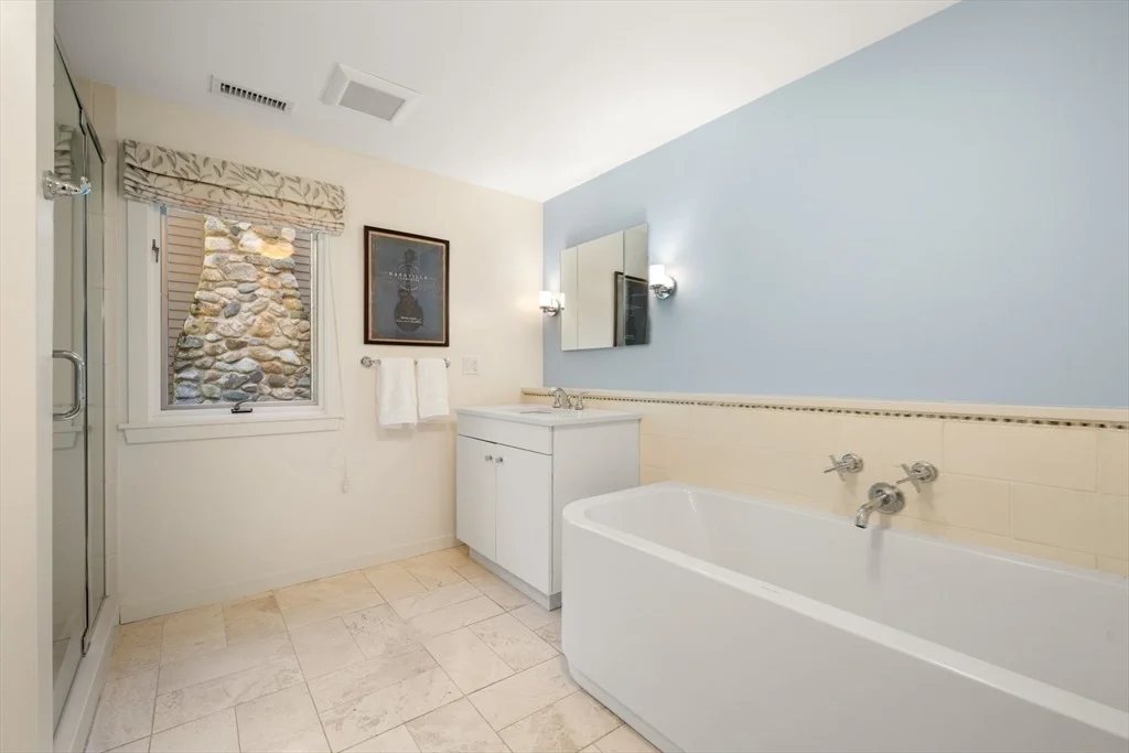 Photo of 24 Trailside