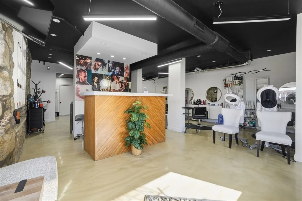 Photo of 284 Broadway
