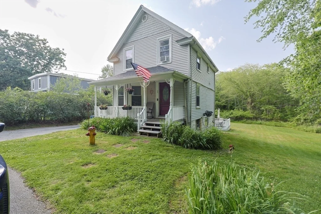 Photo of 148 Hackett Ave