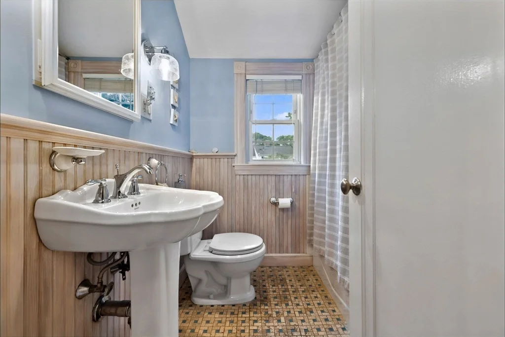 Photo of 18 Beaver St