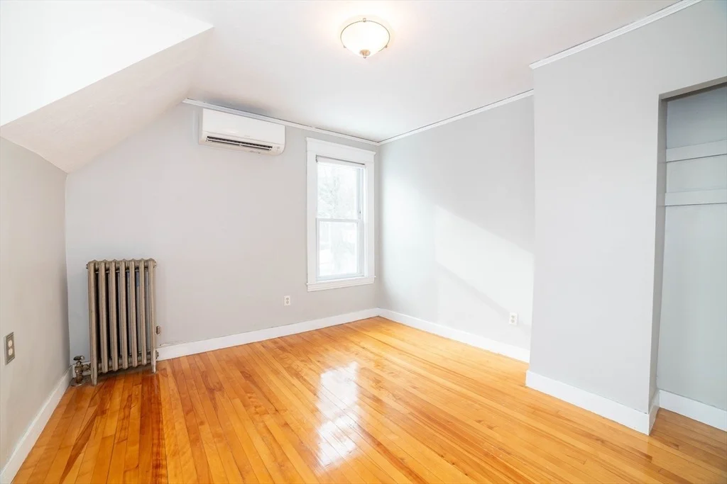 Photo of 18 Hadwen Lane