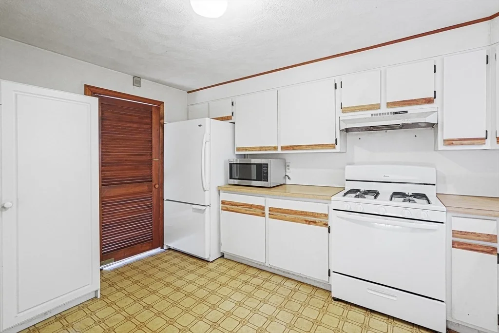 Photo of 17 Wood Ln