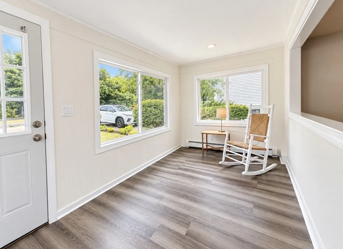 Photo of 298 Onset Ave