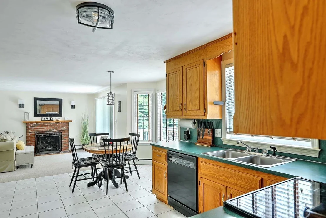 Photo of 30 Pine Warbler Way