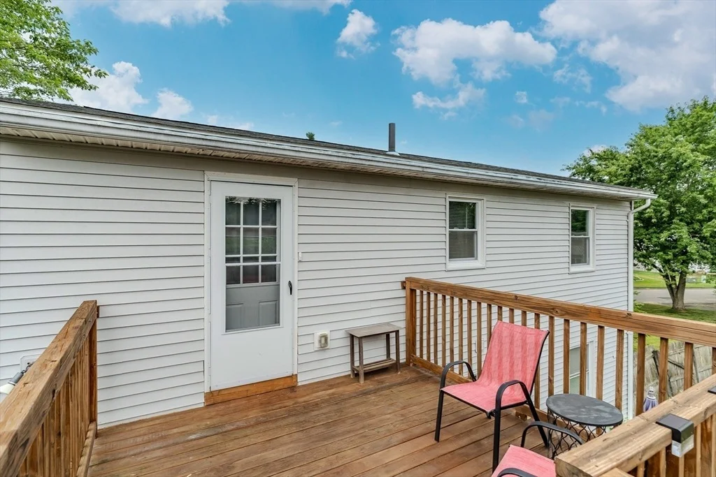 Photo of 43 Elaine Dr