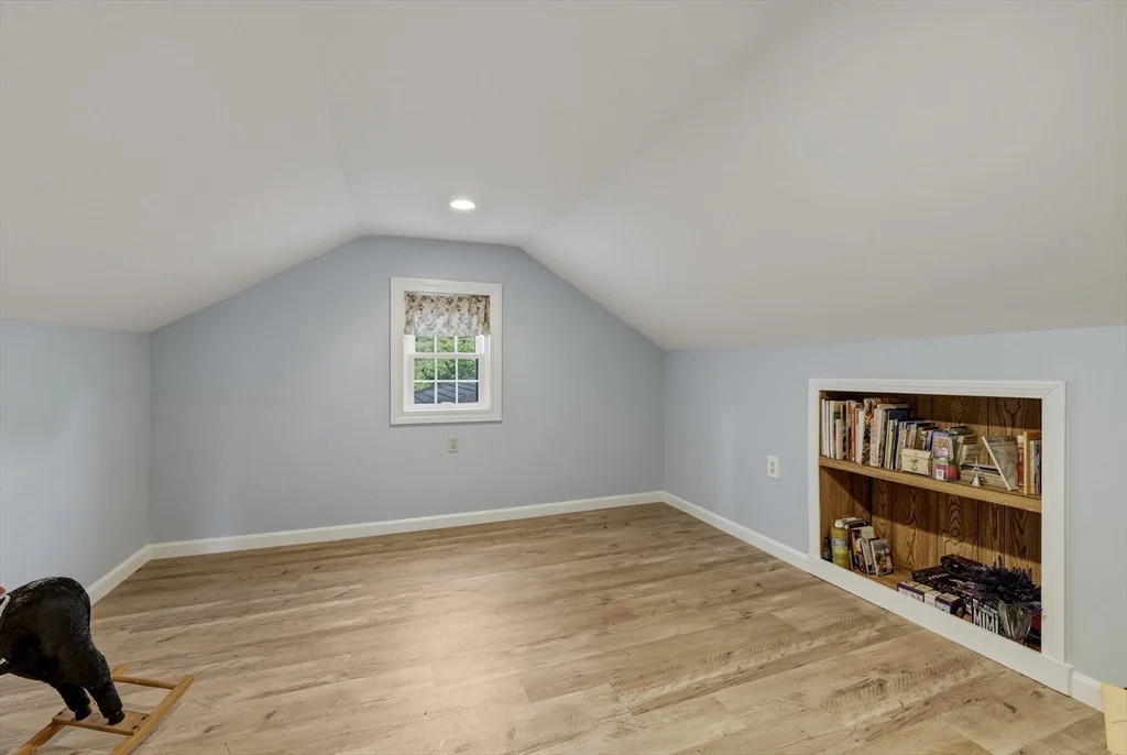 Photo of 460 State St