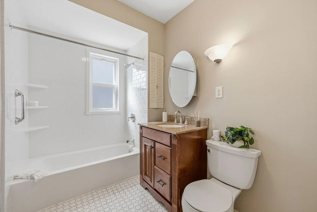 Photo of Unit 1 at 67 Broadway