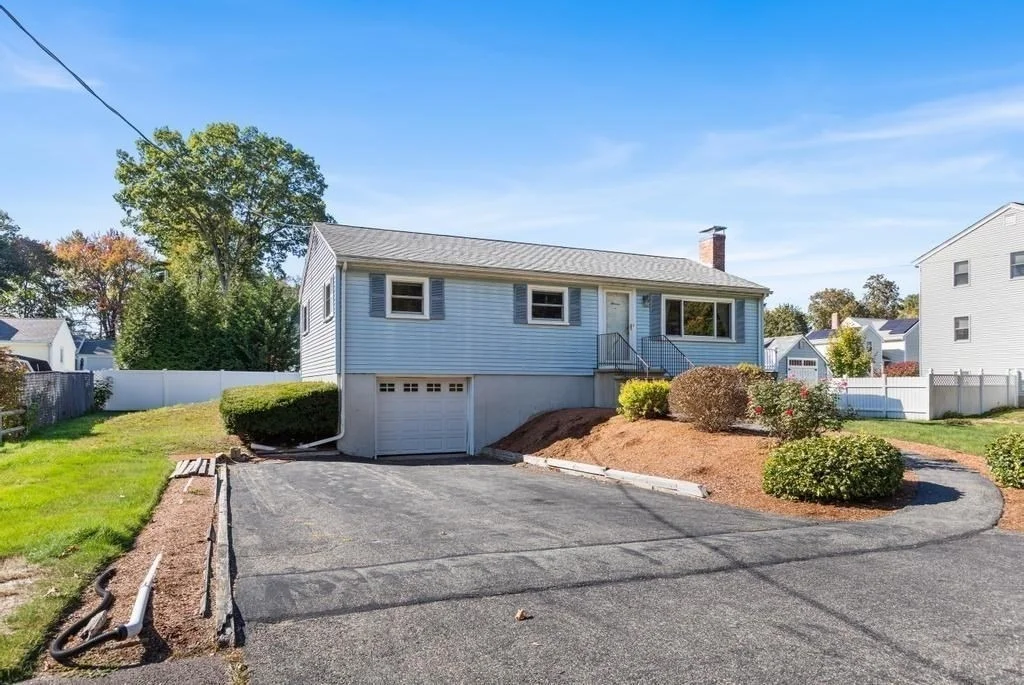 Photo of 11 Cedarcrest Road