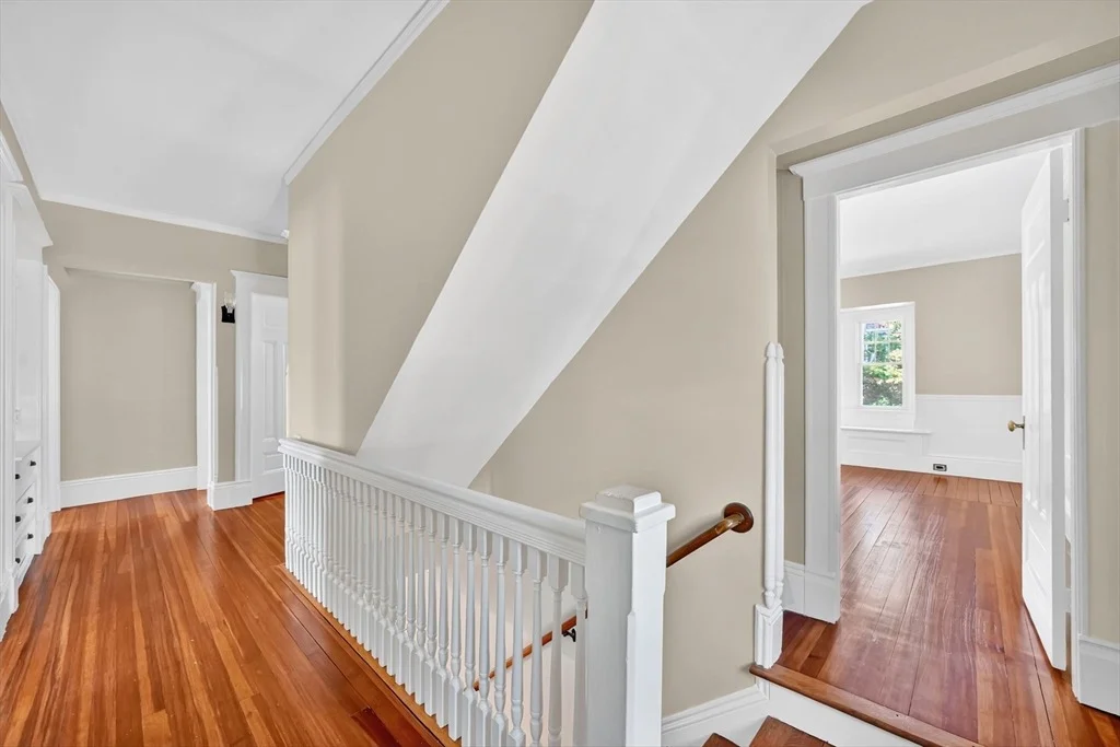 Photo of 32 Spruceland Ave