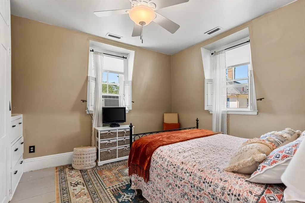 Photo of 3 Cottage St