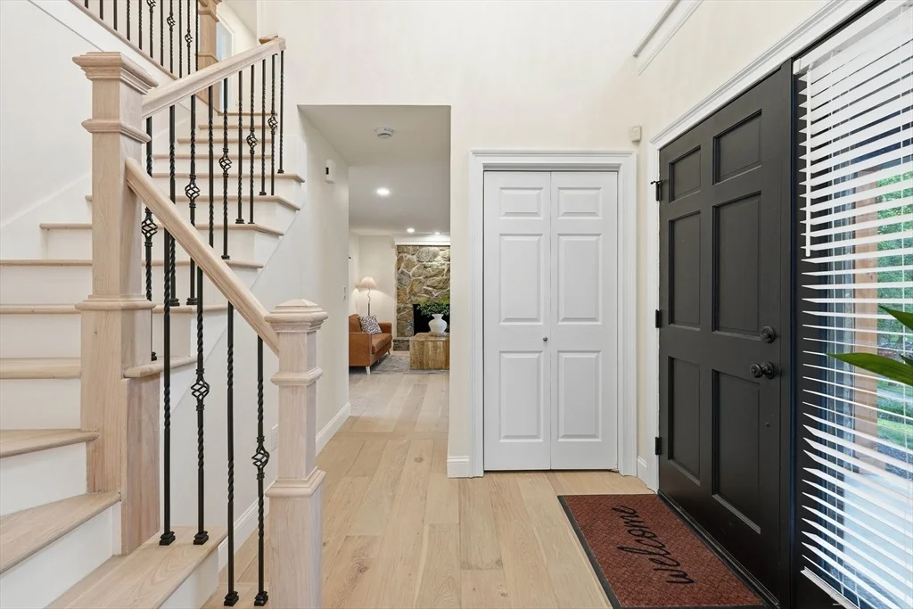 Photo of 93 Jonquil