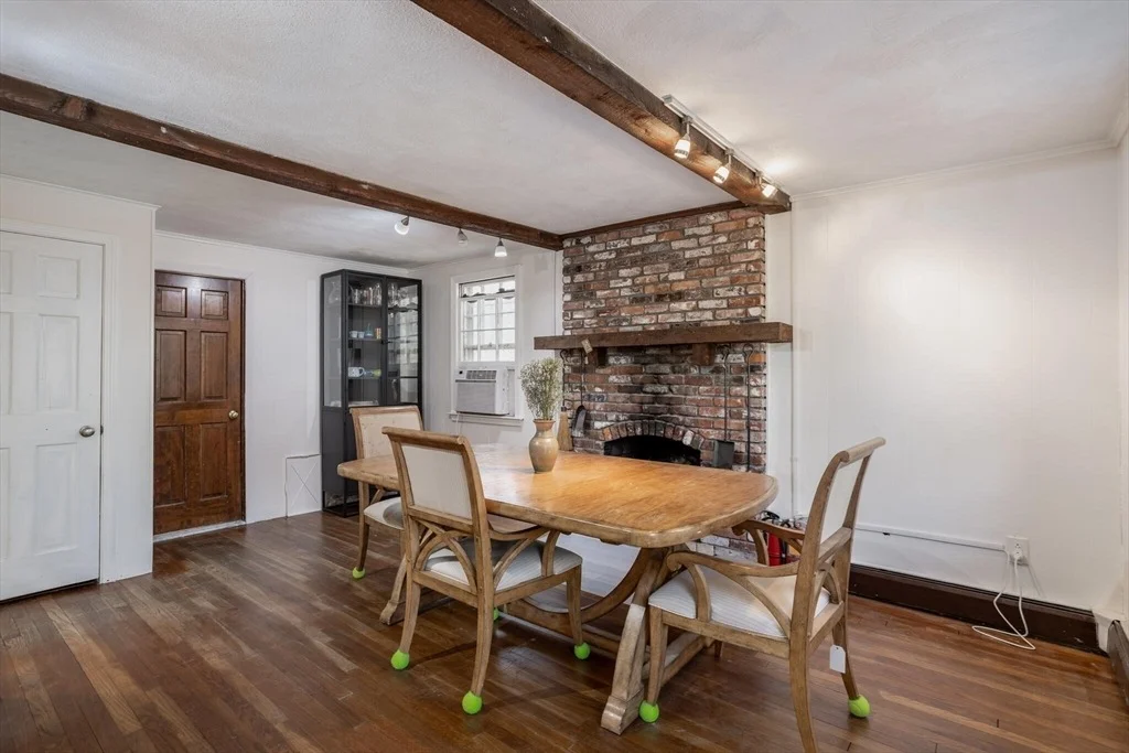 Photo of 13 W Pine Dr