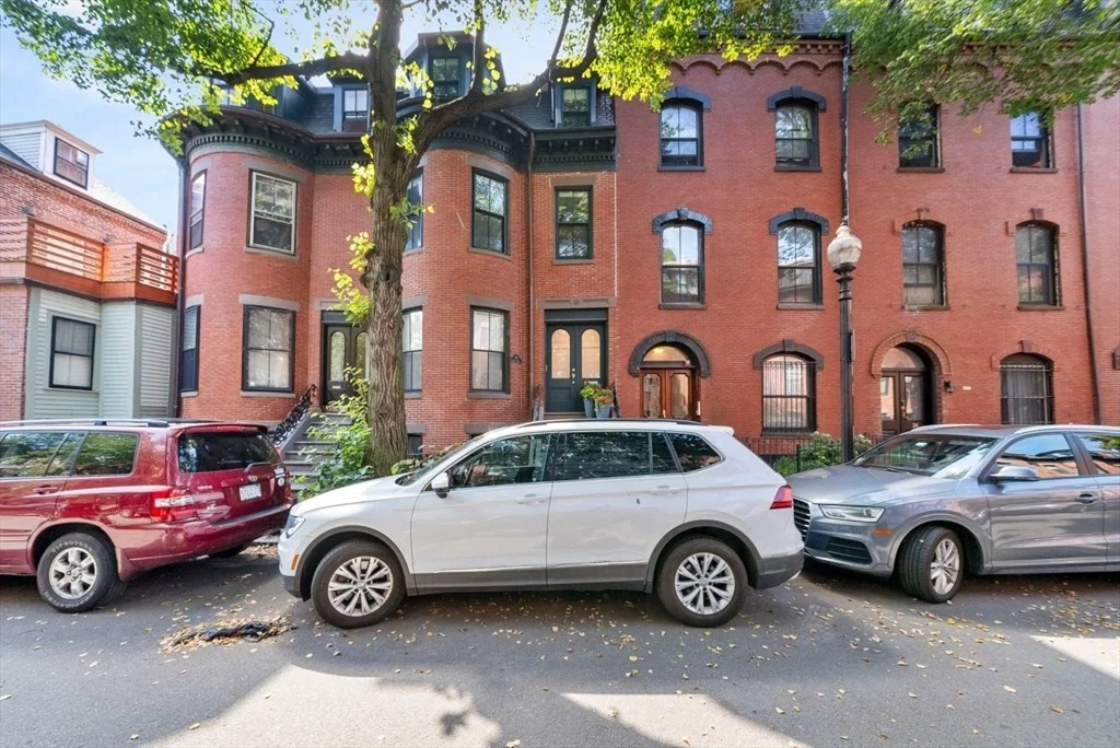 Photo of Unit 2 at 20 Dwight St