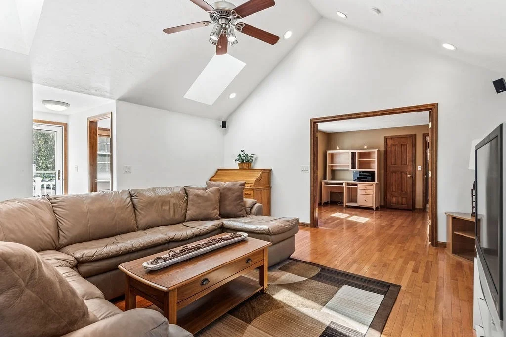 Photo of 7 Chris Dr