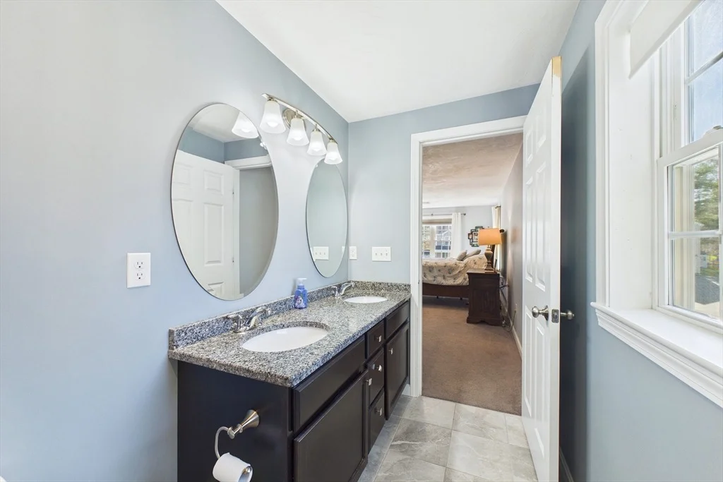 Photo of 987 Dighton Woods Cir