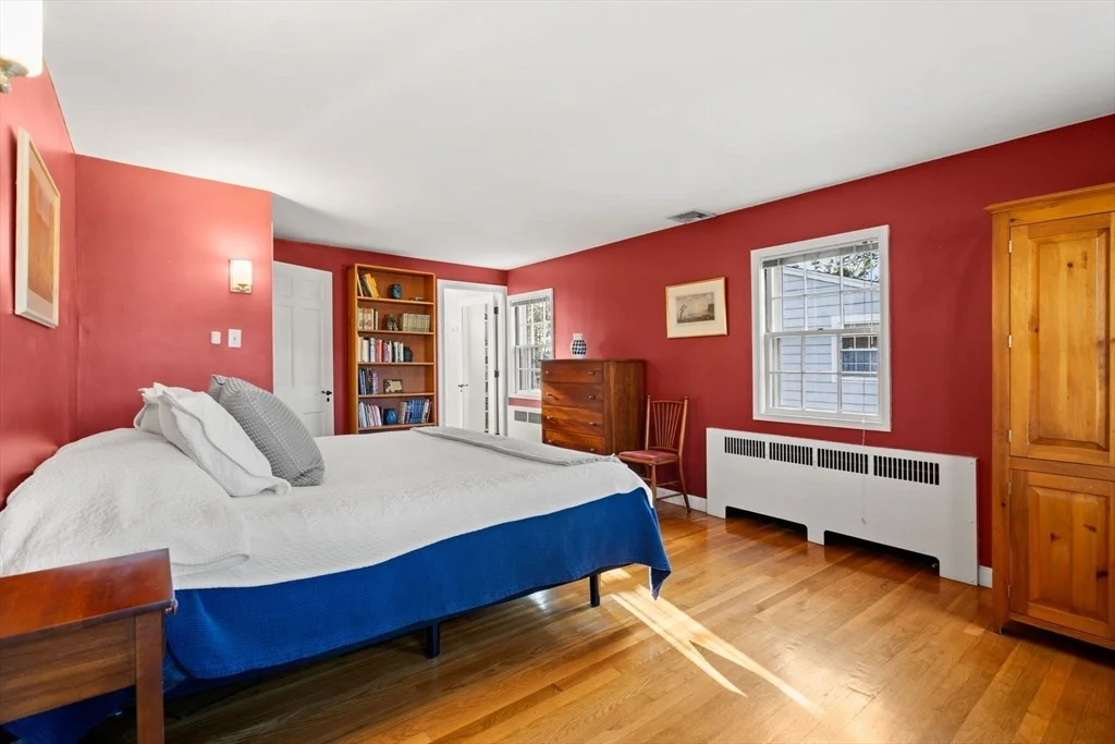 Photo of 55 Thompson Lane