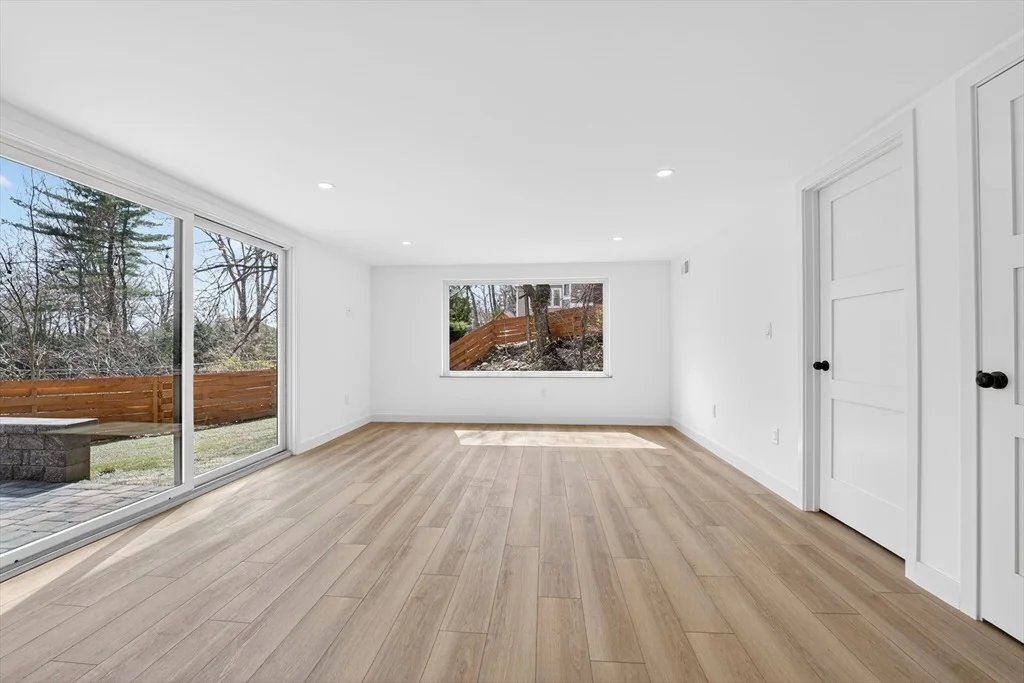 Photo of 6 Wachusett Dr