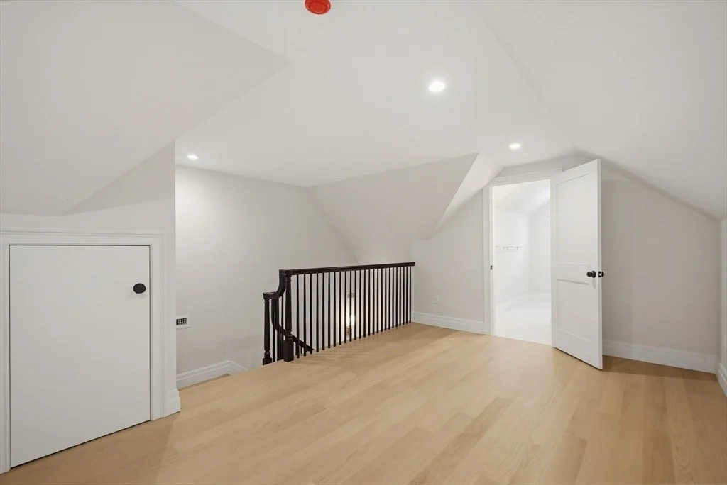 Photo of 70 Woodbine Circle