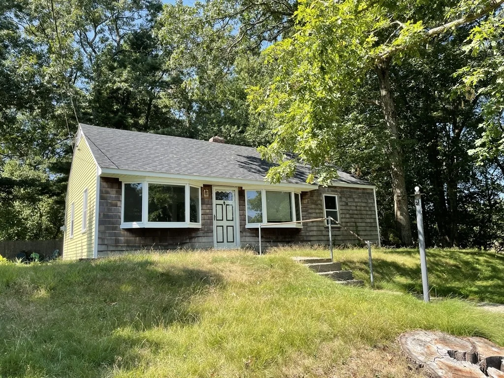Photo of 38 Valley Dr